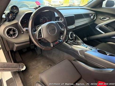 Used 2018 Chevrolet Camaro SS RWD image 5