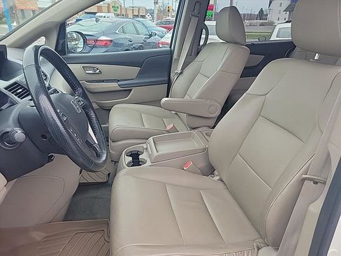 Used 2015 Honda Odyssey Touring Elite image 16