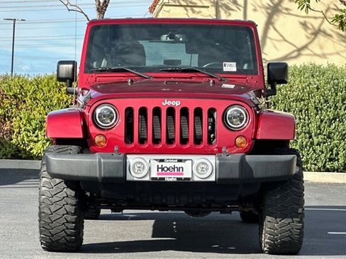 Used 2013 Jeep Wrangler Unlimited Sahara w/ Connectivity Group image 8