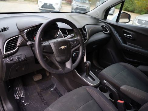 Used 2017 Chevrolet Trax LS image 15
