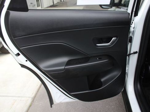 Used 2026 Hyundai Kona SEL Premium AWD/4WD image 21