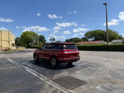 Used 2019 Lincoln Navigator Reserve AWD/4WD image 5