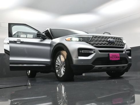Used 2023 Ford Explorer Limited w/ Limited Technology Package RWD image 30