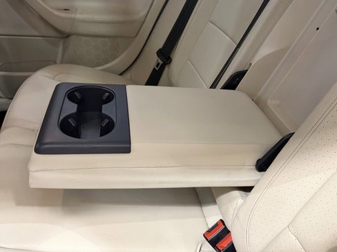 Used 2010 Volkswagen Jetta TDI image 26