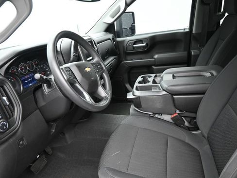 Used 2021 Chevrolet Silverado 1500 Custom w/ Custom Max Trailering Package AWD/4WD image 12