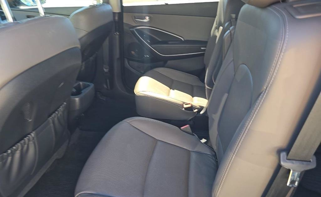 Used 2019 Hyundai Santa Fe XL FWD image 17