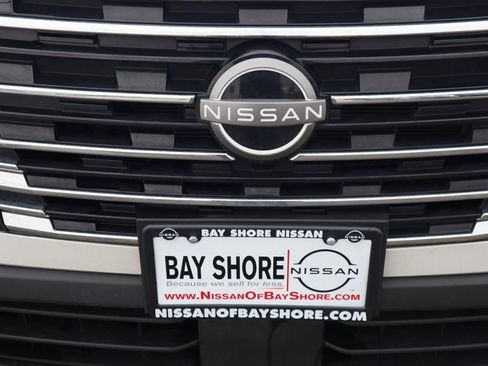 Certified 2025 Nissan Rogue SV image 32