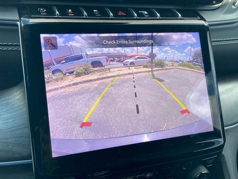 Used 2022 Jeep Grand Cherokee L Limited AWD/4WD image 21