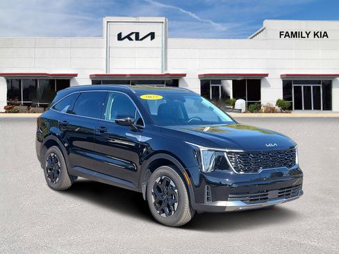 Certified 2025 Kia Sorento S AWD/4WD image 1