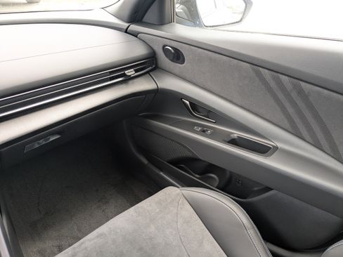 Used 2026 Hyundai Elantra N FWD image 18