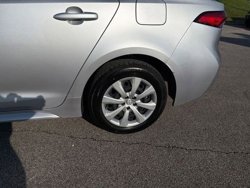 Used 2025 Toyota Corolla LE FWD image 42