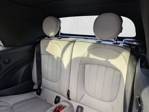 Used 2018 MINI Cooper S image 19