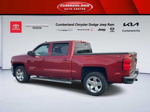 Used 2018 Chevrolet Silverado 1500 LT w/ LT Eassist Package image 6
