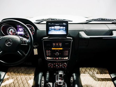 Used 2017 Mercedes-Benz G 63 AMG 4MATIC image 11