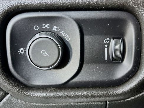 Used 2022 RAM 2500 Tradesman AWD/4WD image 13