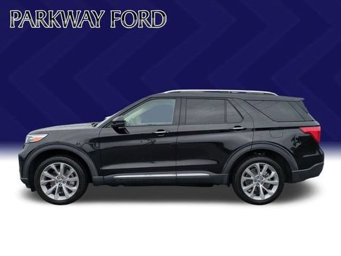 Used 2022 Ford Explorer Platinum w/ Technology Package AWD/4WD image 2