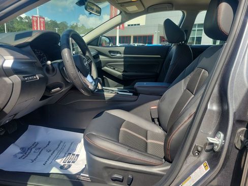 Used 2024 Nissan Altima 2.5 SR image 16