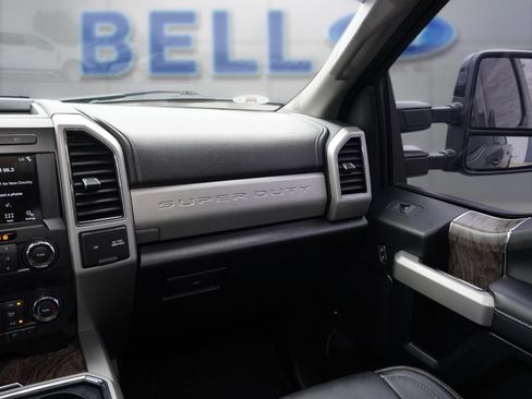 Used 2019 Ford F250 Lariat w/ Lariat Ultimate Package AWD/4WD image 23