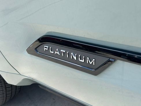 Used 2024 Toyota Tundra Platinum AWD/4WD image 15