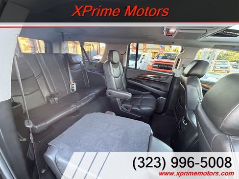 Used 2016 Cadillac Escalade ESV Luxury image 36