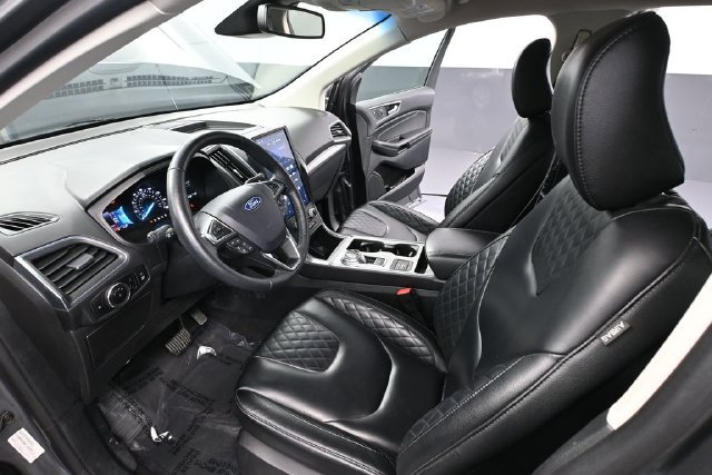 Used 2024 Ford Edge Titanium AWD/4WD image 17