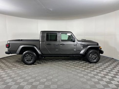 New 2026 Jeep Gladiator Sport image 4