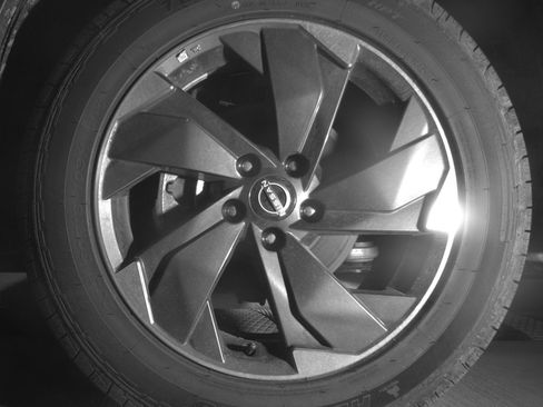 Used 2025 Nissan Rogue SV AWD/4WD image 12