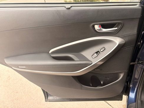 Used 2017 Hyundai Santa Fe Limited FWD image 29