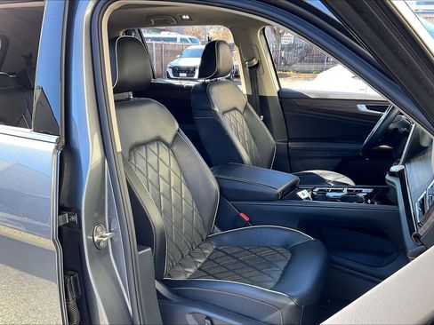 Certified 2024 Volkswagen Atlas SEL Premium R-Line image 6