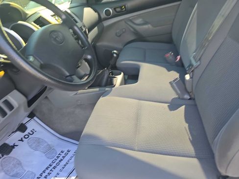 Used 2006 Toyota Tacoma 2WD Regular Cab w/ Enhancement Pkg image 13