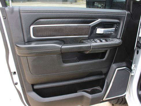 Used 2023 RAM 3500 Laramie AWD/4WD image 22
