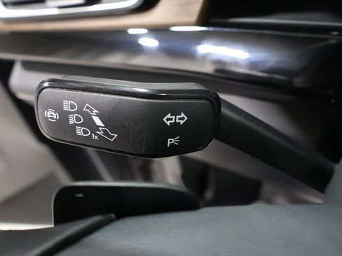Used 2025 Volkswagen Atlas SE AWD/4WD image 38