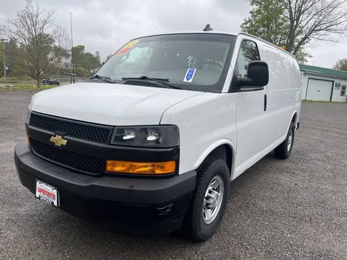 Used 2020 Chevrolet Express 2500 w/ Driver Convenience Package RWD image 8