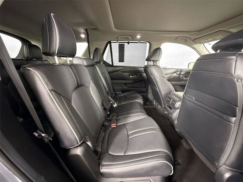 Used 2024 Honda Pilot Elite image 43