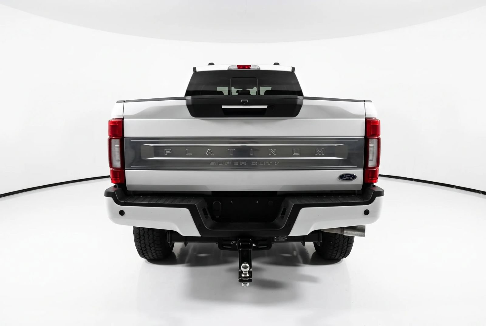 Used 2022 Ford F350 Platinum w/ FX4 Off-Road Package AWD/4WD image 5