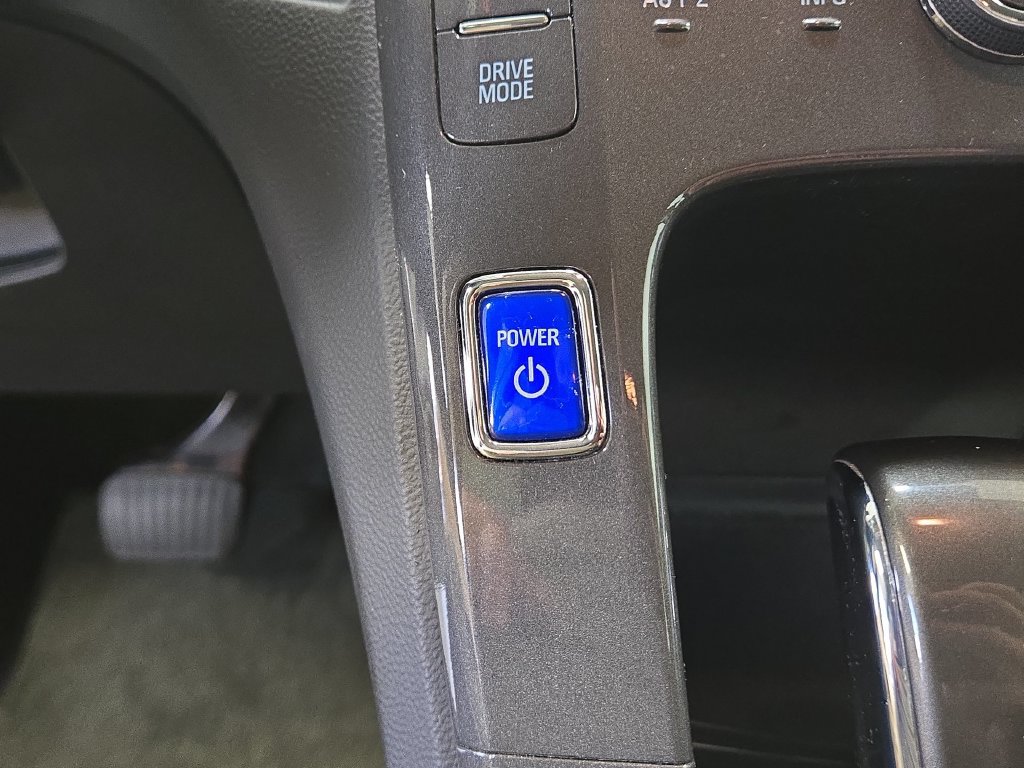 Used 2014 Chevrolet Volt FWD image 22