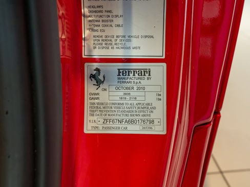 Used 2011 Ferrari 458 Italia Coupe RWD image 25