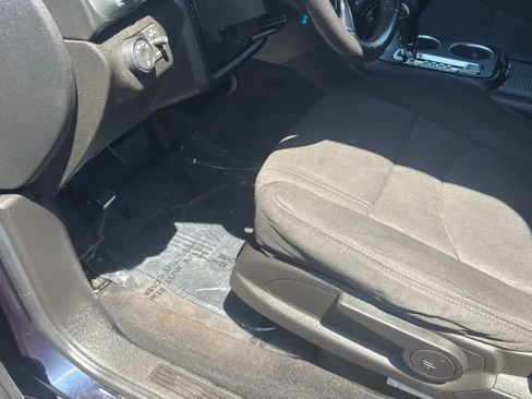 Used 2015 GMC Acadia SLE FWD image 29