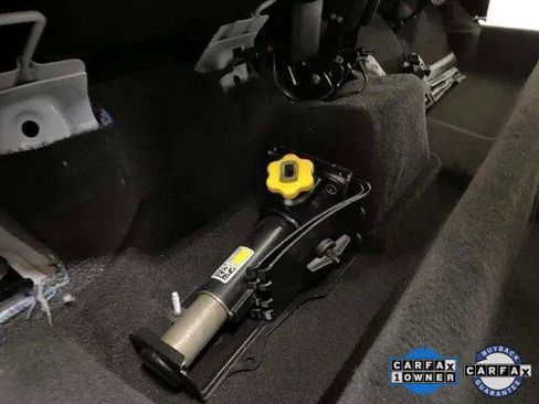 Used 2025 GMC Sierra 1500 SLT image 79