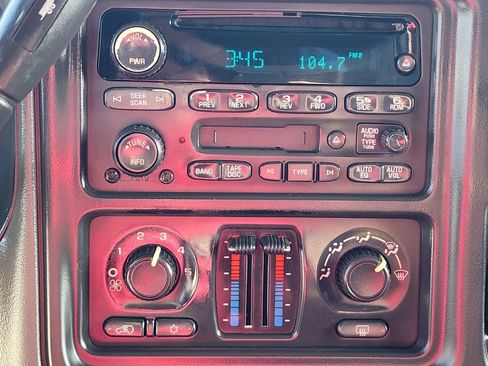 Used 2005 GMC Sierra 1500 SLE w/ Light Duty Power Package image 17