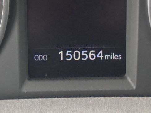 Used 2018 Toyota RAV4 LE image 29