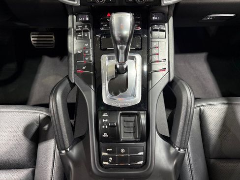 Used 2015 Porsche Cayenne S image 76