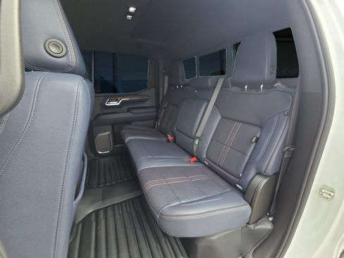 Used 2024 Chevrolet Silverado 1500 High Country w/ Technology Package AWD/4WD image 20