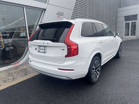Used 2022 Volvo XC90 T5 Momentum w/ Climate Package image 3