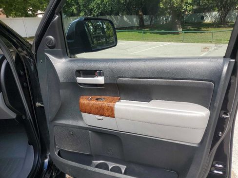 Used 2011 Toyota Tundra Limited image 35