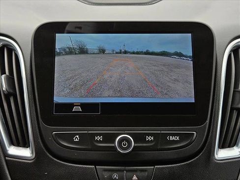 Used 2024 Chevrolet Malibu LT image 16