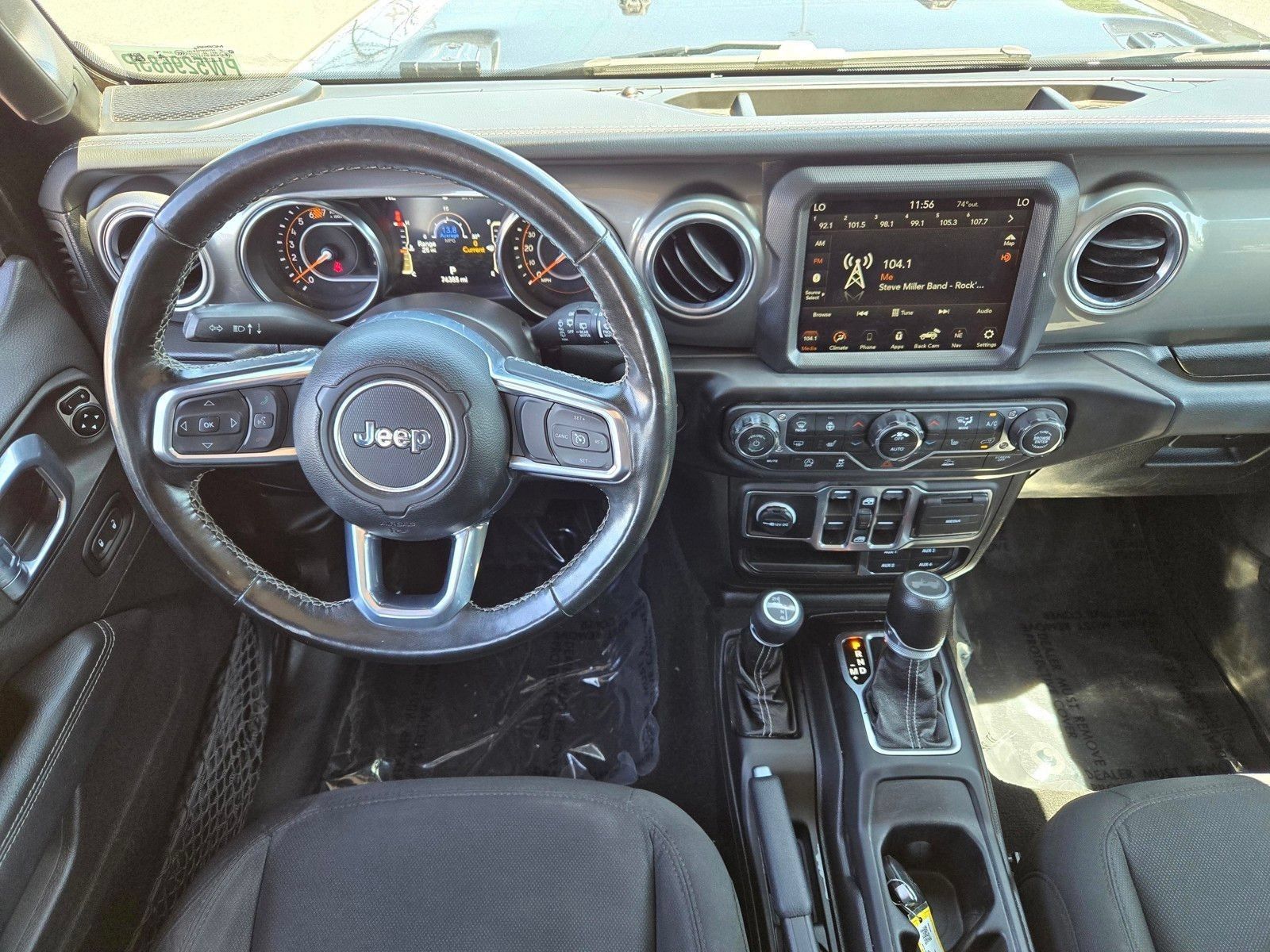 Used 2023 Jeep Wrangler Unlimited Sahara w/ Cold Weather Group AWD/4WD image 12