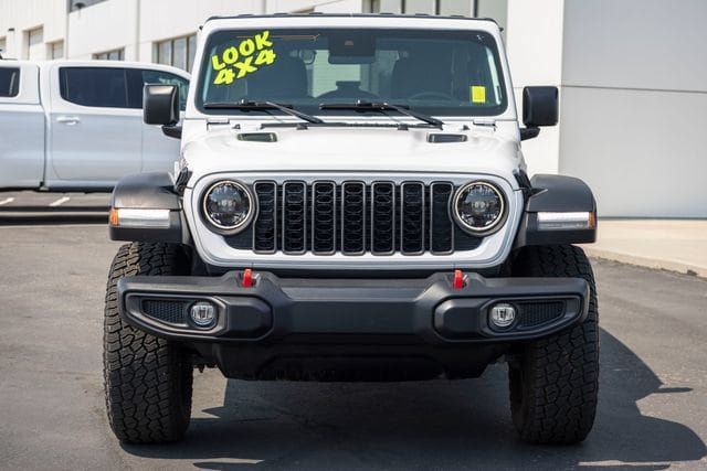 Used 2024 Jeep Wrangler Unlimited Rubicon AWD/4WD image 2