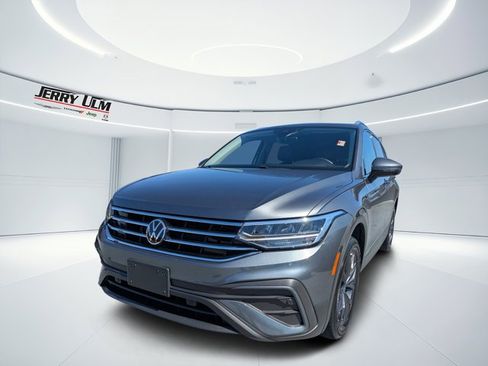 Used 2022 Volkswagen Tiguan SE image 5