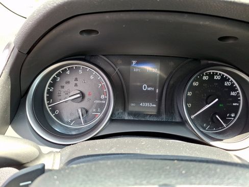Used 2024 Toyota Camry SE FWD image 21